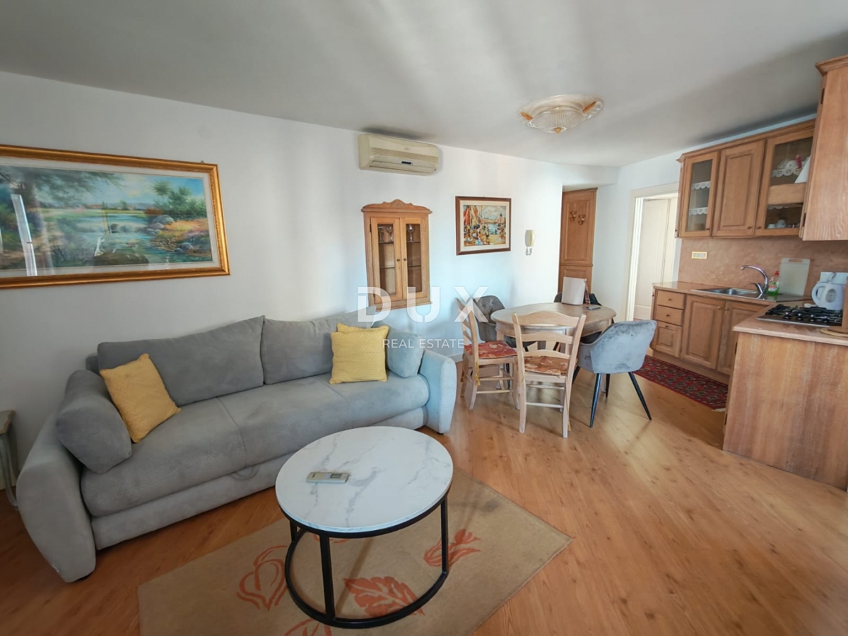 ISTRA, ROVINJ - Penthouse 75,40 m2 v starem mestnem jedru s pogledom na morje!