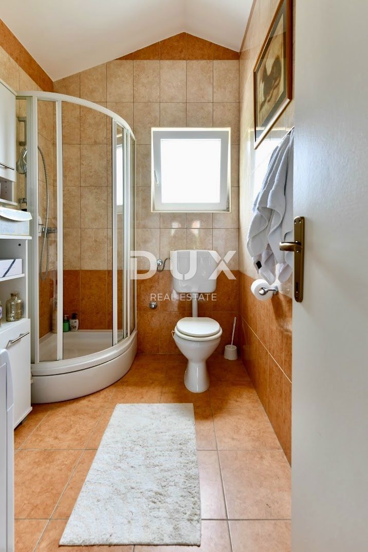 CRIKVENICA, GRIŽANE - Čudovita samostojna hiša z bazenom in pogledom na morje!