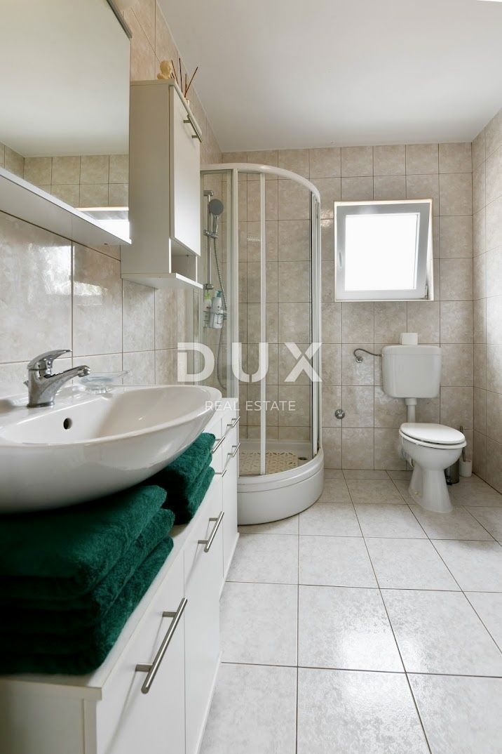 CRIKVENICA, GRIŽANE - Čudovita samostojna hiša z bazenom in pogledom na morje!