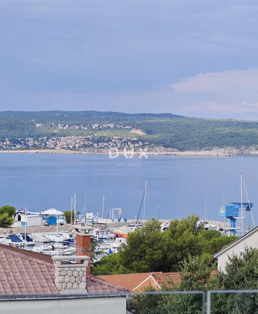 CRIKVENICA - trosobno stanovanje z garažo, 130 m od morja