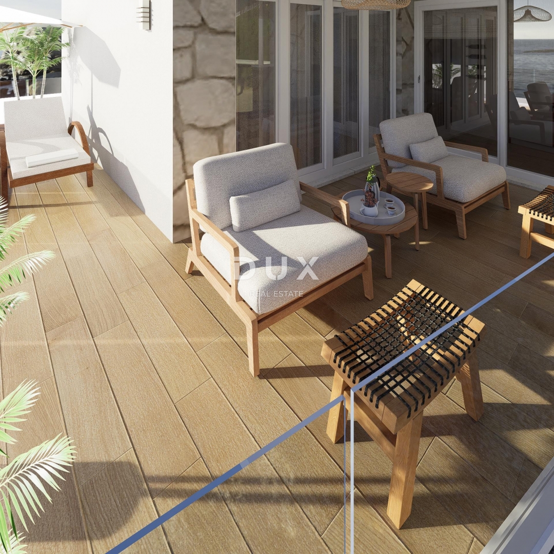 CRIKVENICA - trosobno stanovanje z garažo, 130 m od morja