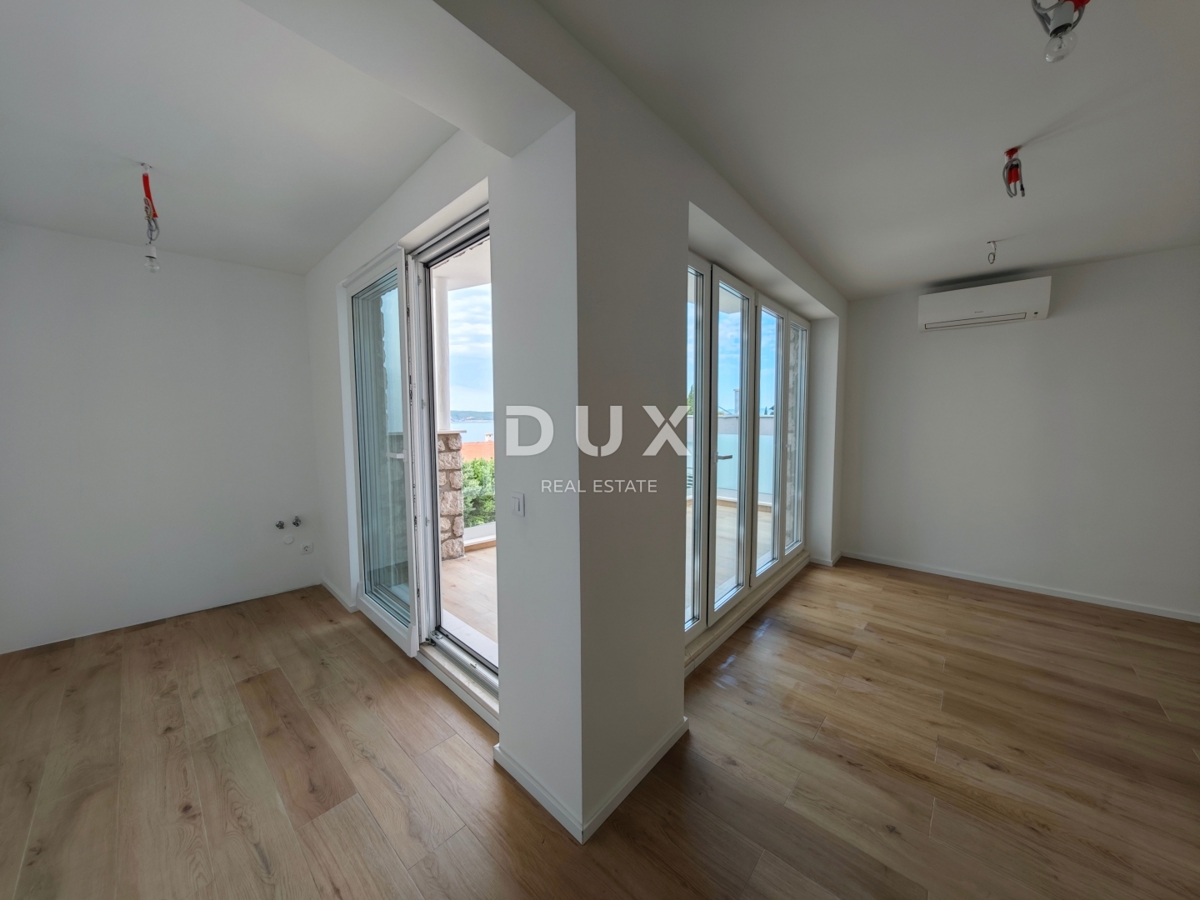 CRIKVENICA - trosobno stanovanje z garažo, 130 m od morja