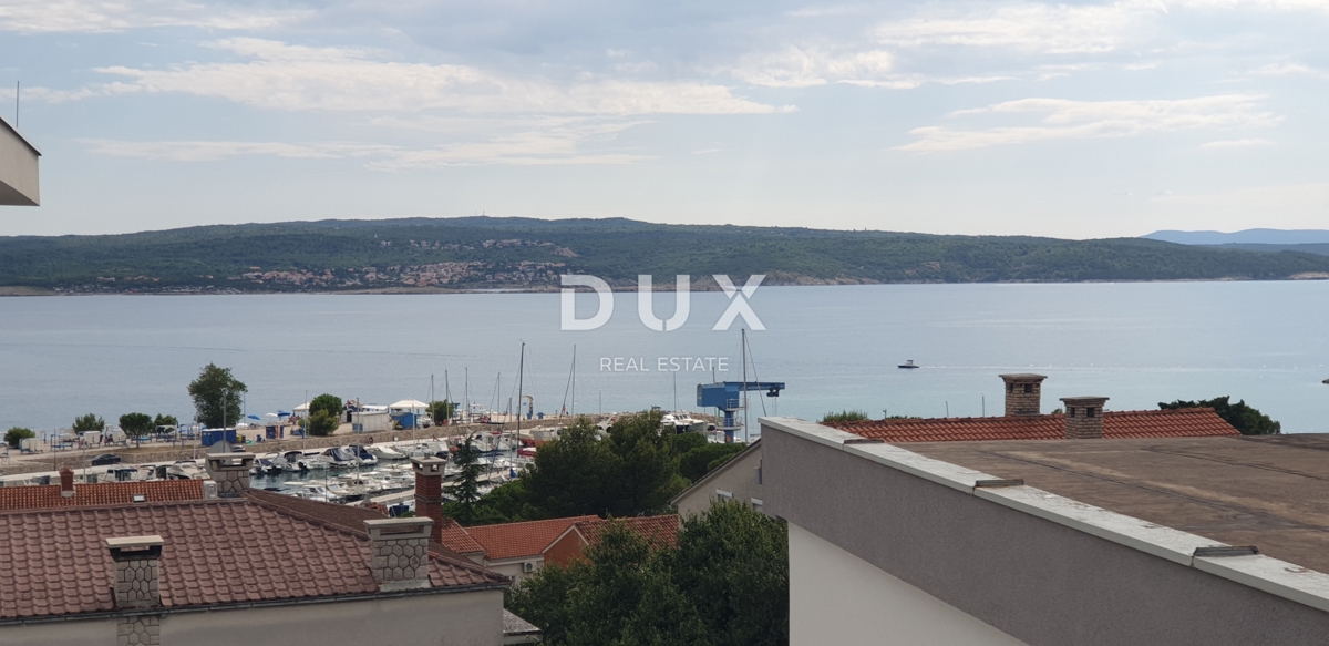 CRIKVENICA - trosobno stanovanje z garažo, 130 m od morja