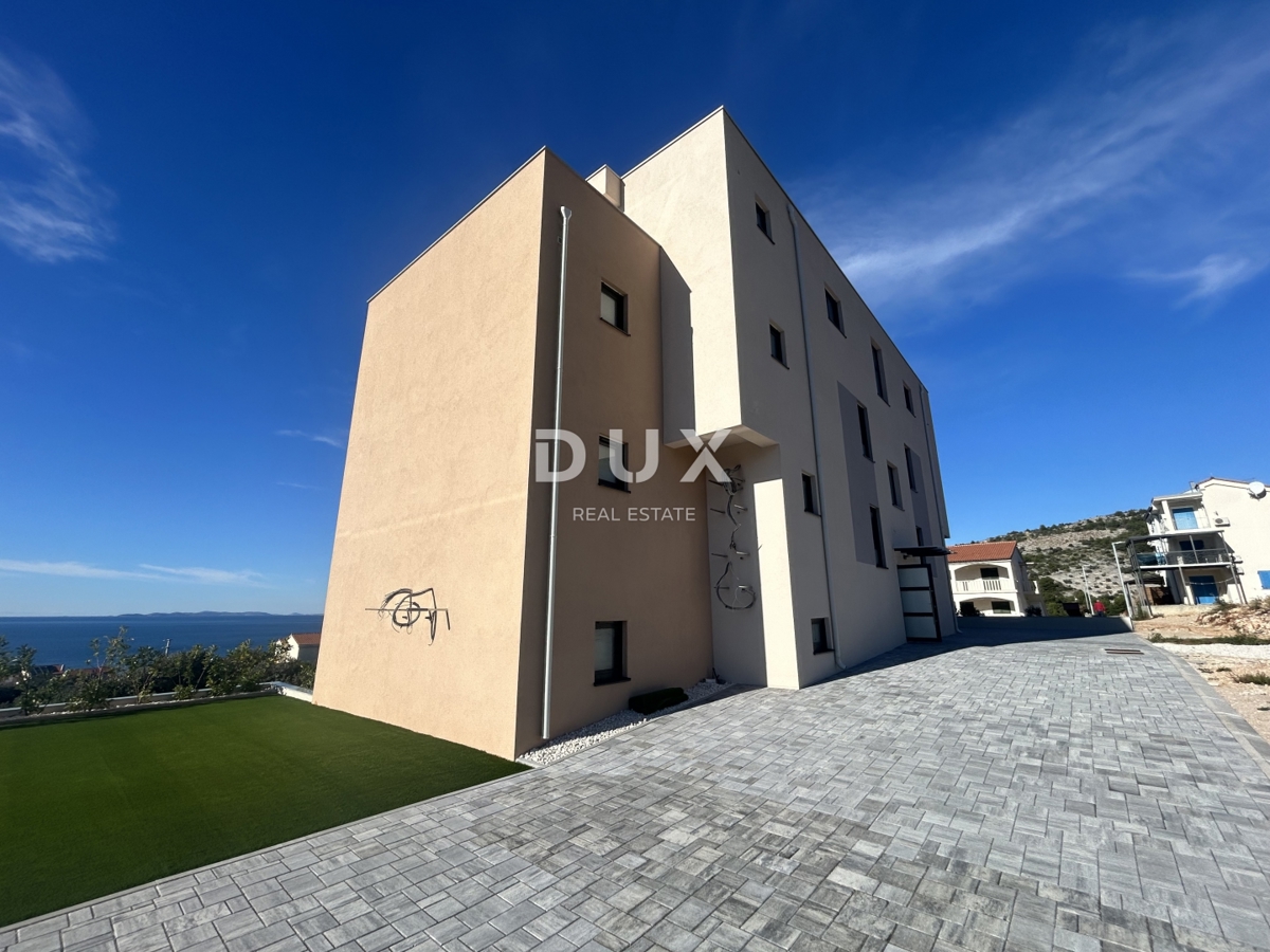 PRIMOŠTEN, DOLAC – NOVOGRADNJA! Penthouse s čudovitim pogledom na morje! PRILOŽNOST!