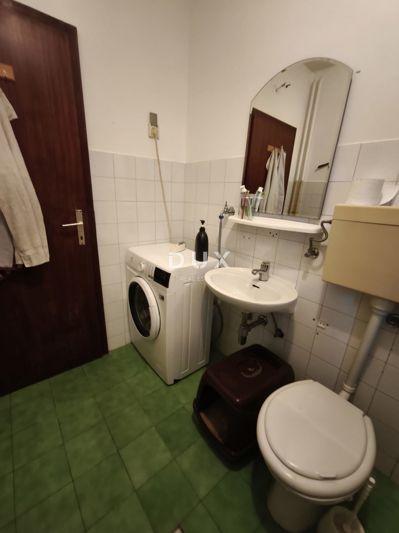 ISTRA, PAZIN - PRILOŽNOST! Prostorno trisobno stanovanje velikosti 78 m² na odlični lokaciji!