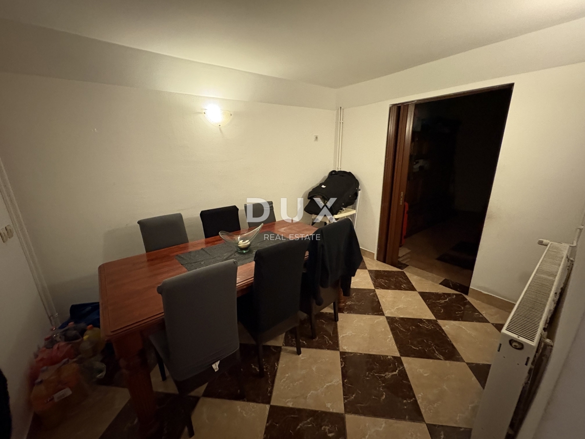 ZAGREB, DONJA DUBRAVA - Hiša z investicijskim potencialom