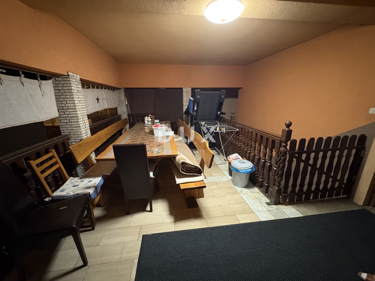 ZAGREB, DONJA DUBRAVA - Hiša z investicijskim potencialom