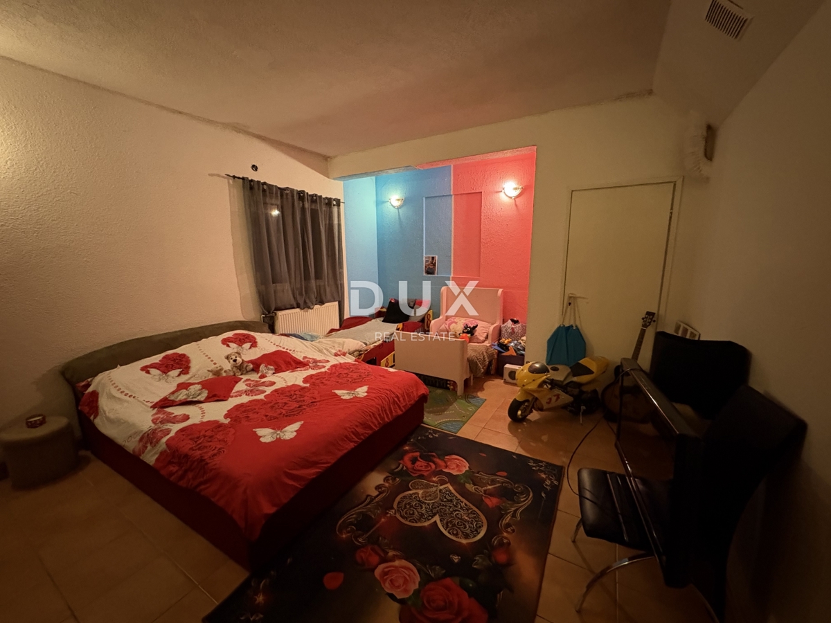 ZAGREB, DONJA DUBRAVA - Hiša z investicijskim potencialom