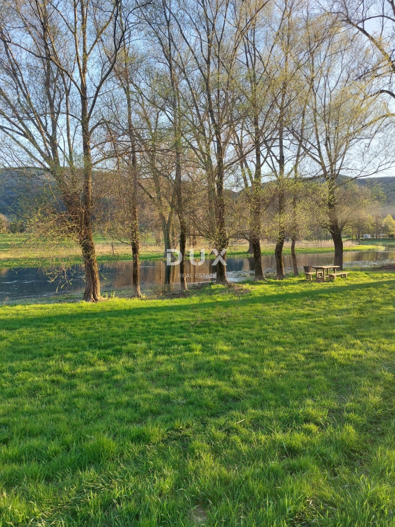 OTOČAC, ČOVIĆI - Košček narave ob reki Gacki, 1234m2