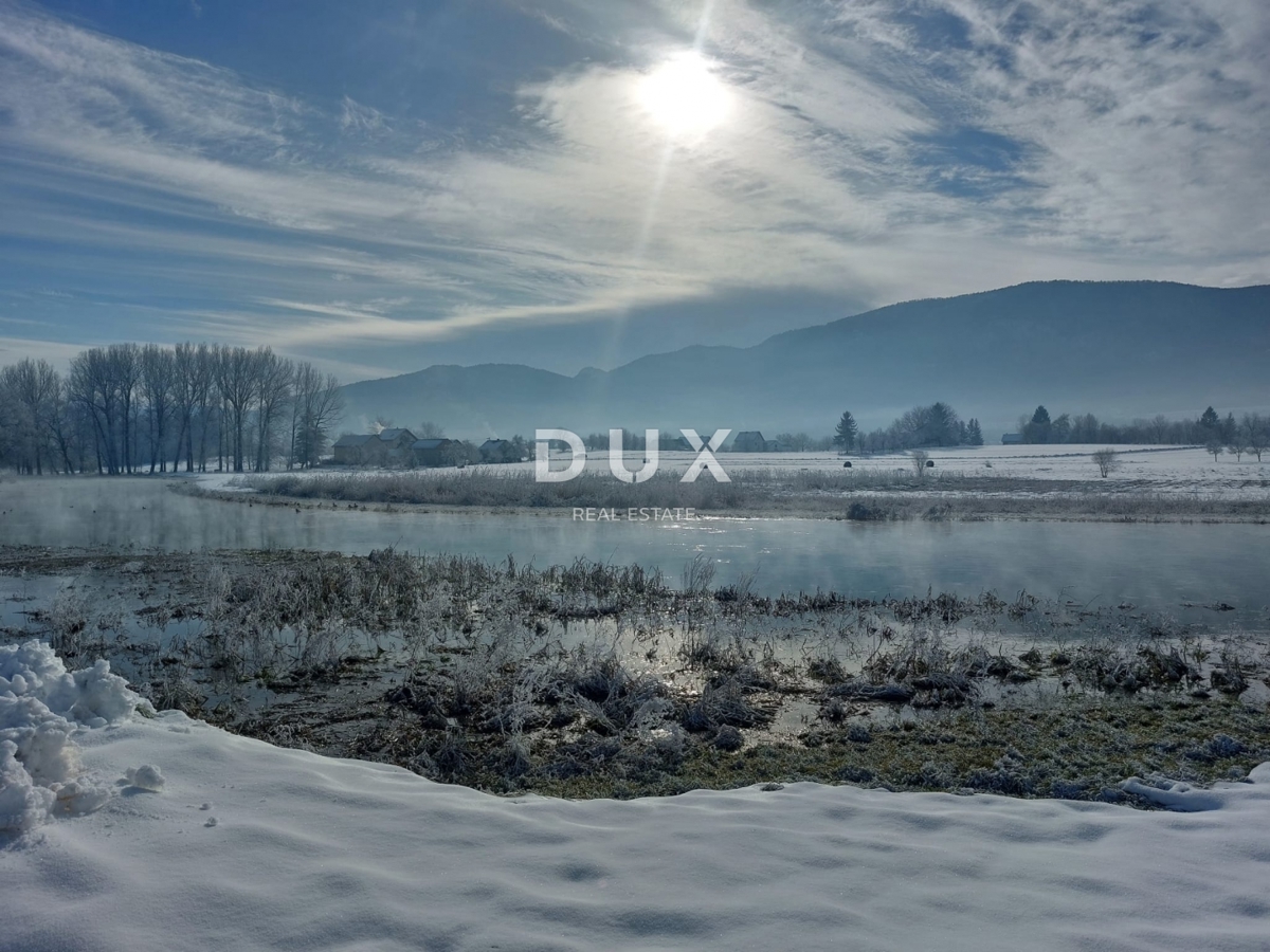 OTOČAC, ČOVIĆI - Košček narave ob reki Gacki, 1234m2