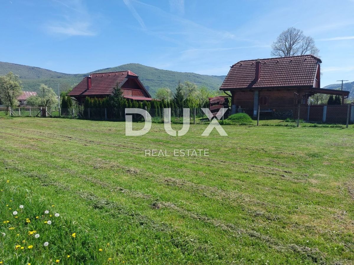 OTOČAC, LIČKO LEŠČE - Hiša v naravi z bazenom