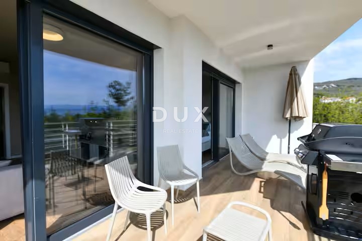 OPATIJA, OPRIĆ - stanovanje v novogradnji z vrtom in pogledom na morje