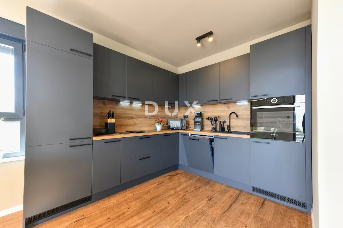 OPATIJA, OPRIĆ - stanovanje v novogradnji z vrtom in pogledom na morje