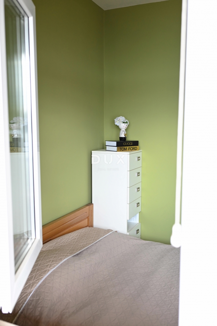 Hiša Zatoglav, Rogoznica, 400m2