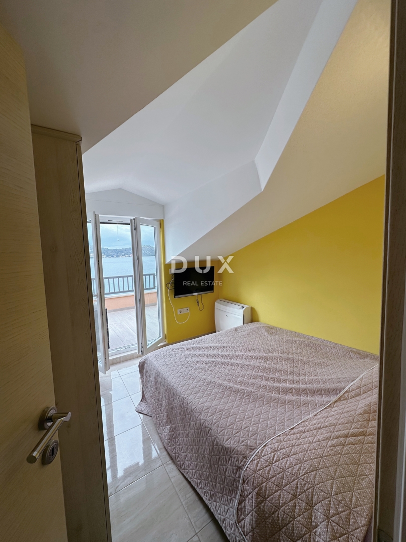 Hiša Zatoglav, Rogoznica, 400m2