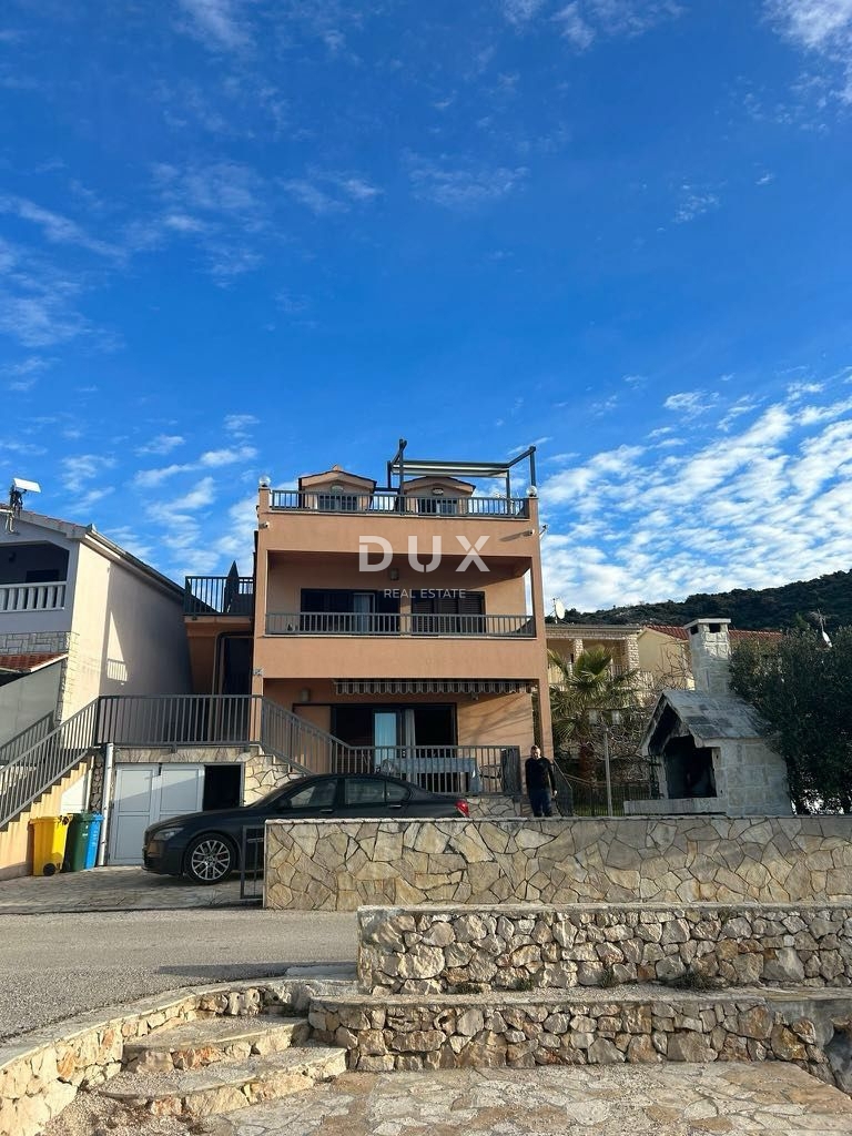 Hiša Zatoglav, Rogoznica, 400m2