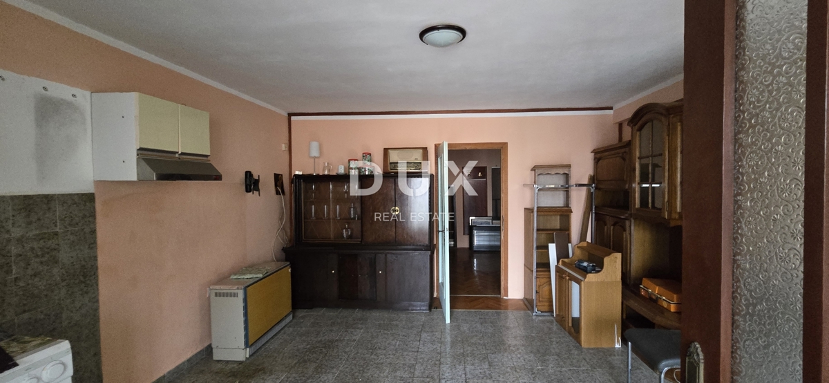 ISTRA,LABIN - Prostorna hiša blizu centra mesta