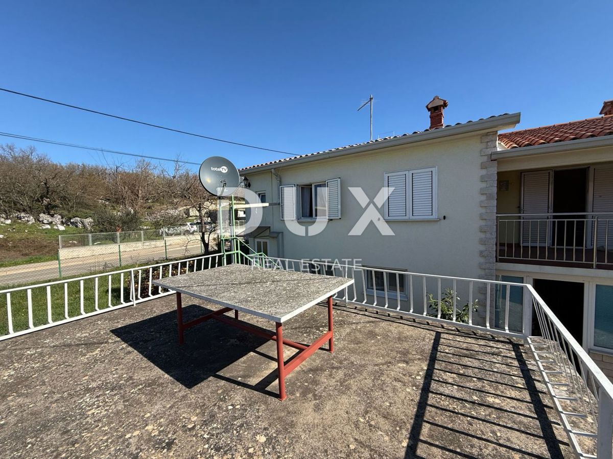 ISTRA,LABIN - Prostorna hiša blizu centra mesta