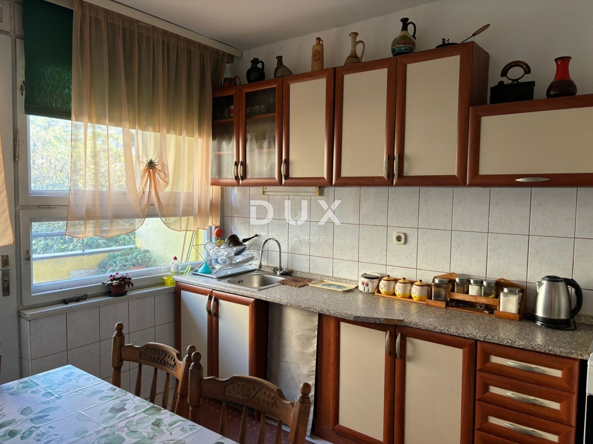 ISTRA, PULA - Stanovanje blizu centra z dvema terasama! Ekskluzivna prodaja!