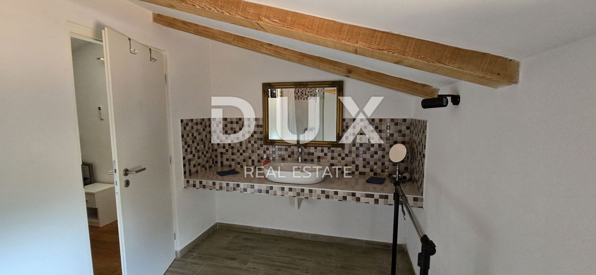 ISTRA, ŽMINJ - Počitniška hiša na osamljeni lokaciji z bazenom in jacuzzijem