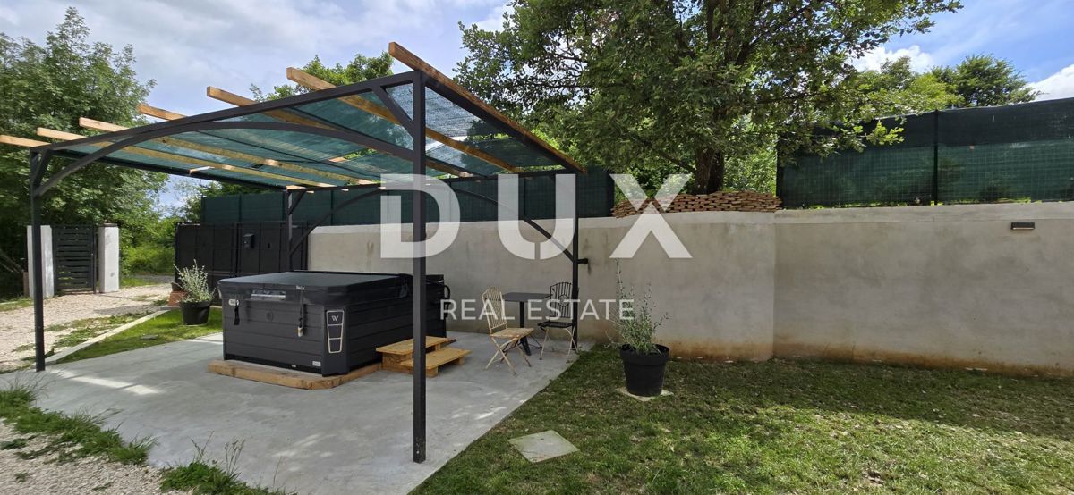 ISTRA, ŽMINJ - Počitniška hiša na osamljeni lokaciji z bazenom in jacuzzijem