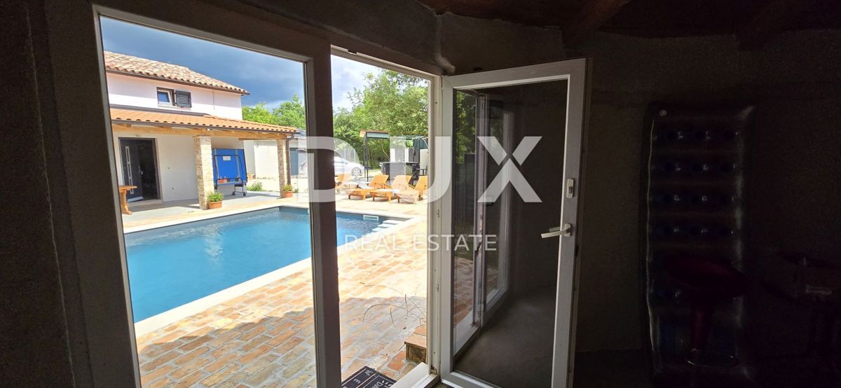 ISTRA, ŽMINJ - Počitniška hiša na osamljeni lokaciji z bazenom in jacuzzijem