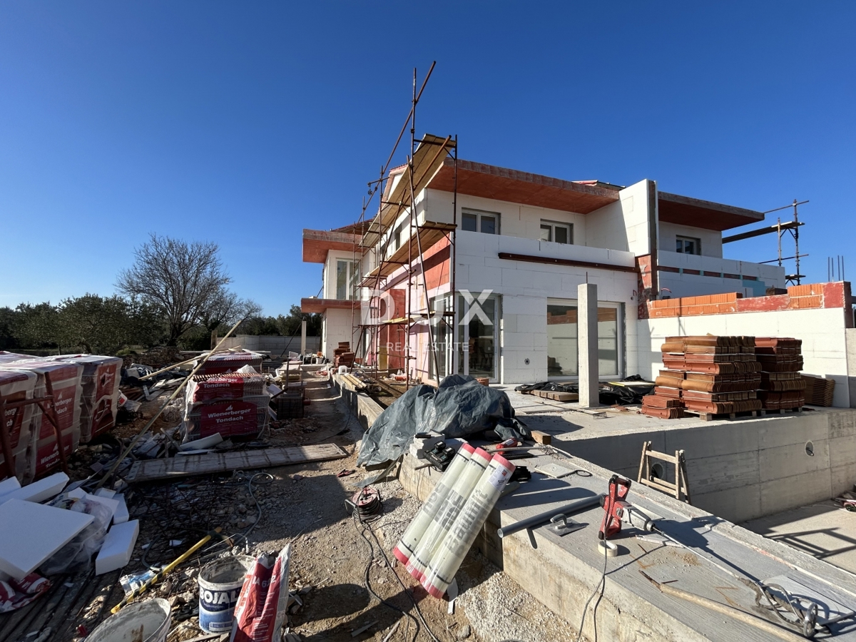 MURTER, JEZERA – NOVOGRADNJA, Dvostanovanjsko stanovanje z bazenom