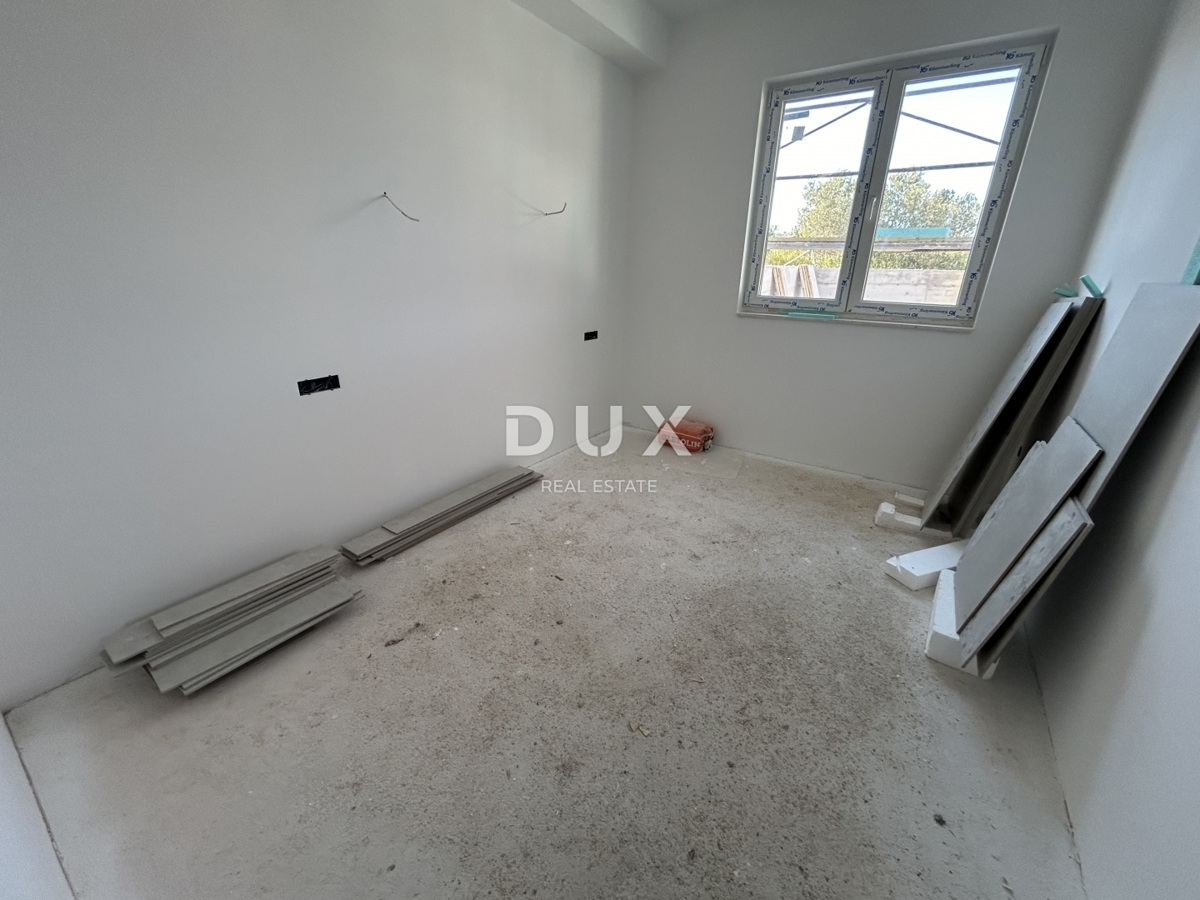 MURTER, JEZERA – NOVOGRADNJA, Dvostanovanjsko stanovanje z bazenom