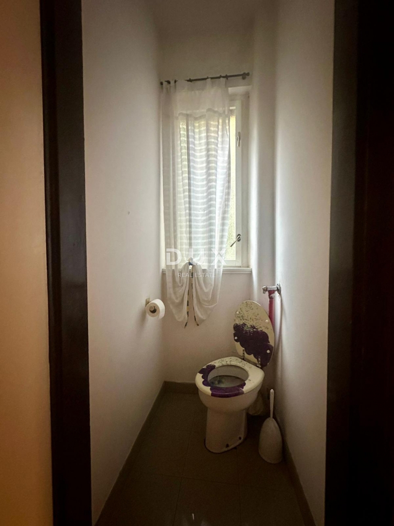 RIJEKA, POTOK - Dvorec z potencialom v mirni soseski blizu centra z ekskluzivnim popustom na notranje oblikovanje