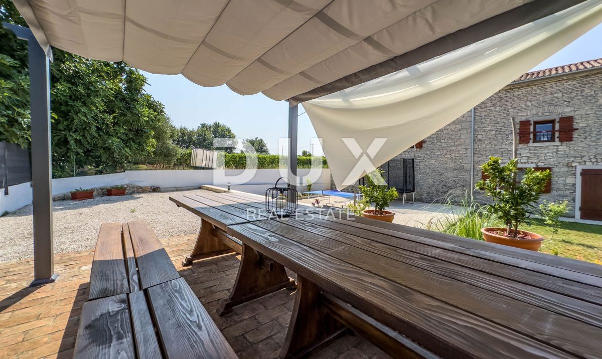 ISTRA, SVETVINČENAT - Obnovljena avtohtona kamnita hiša z bazenom