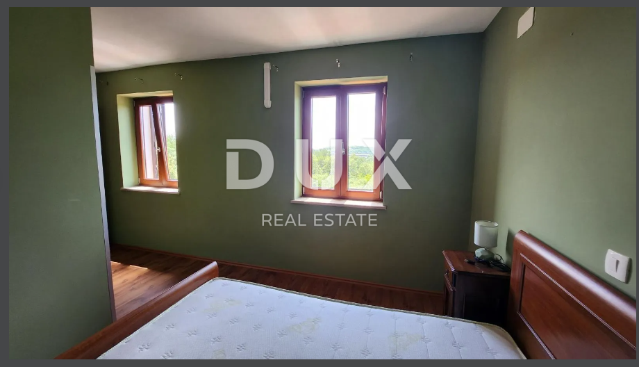 ISTRA, BUJE - prenovljena hiša s pogledom na Buje