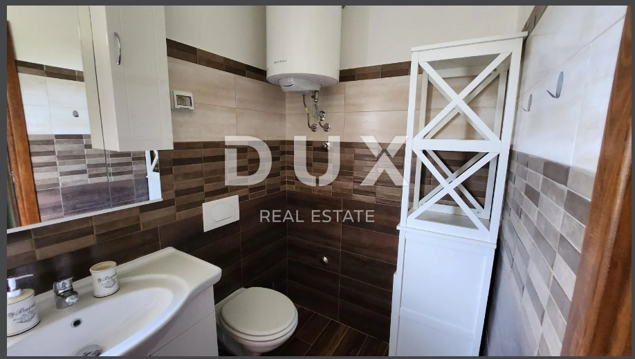 ISTRA, BUJE - prenovljena hiša s pogledom na Buje