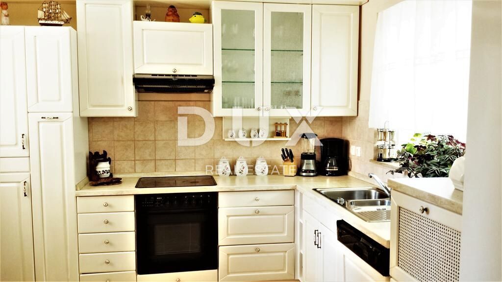 ISTRA, UMAG - Edinstvena vila z bazenom, prva vrsta do morja