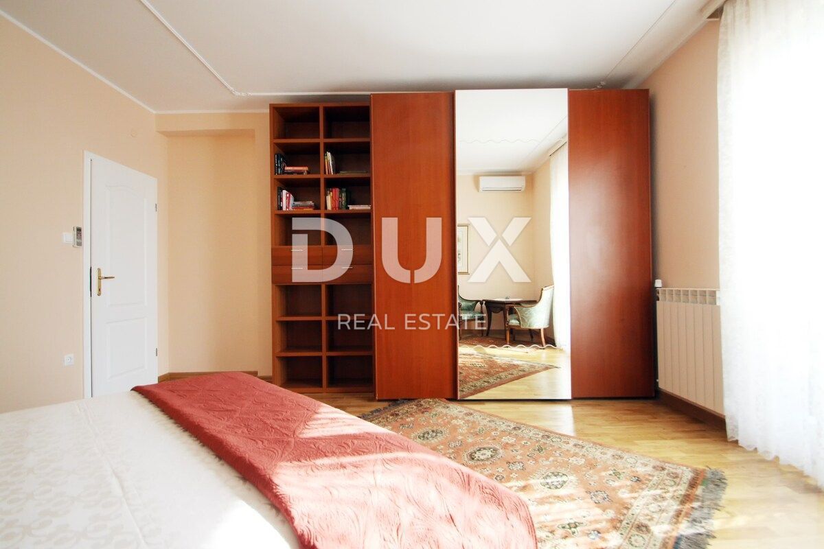 ISTRA, UMAG - Edinstvena vila z bazenom, prva vrsta do morja