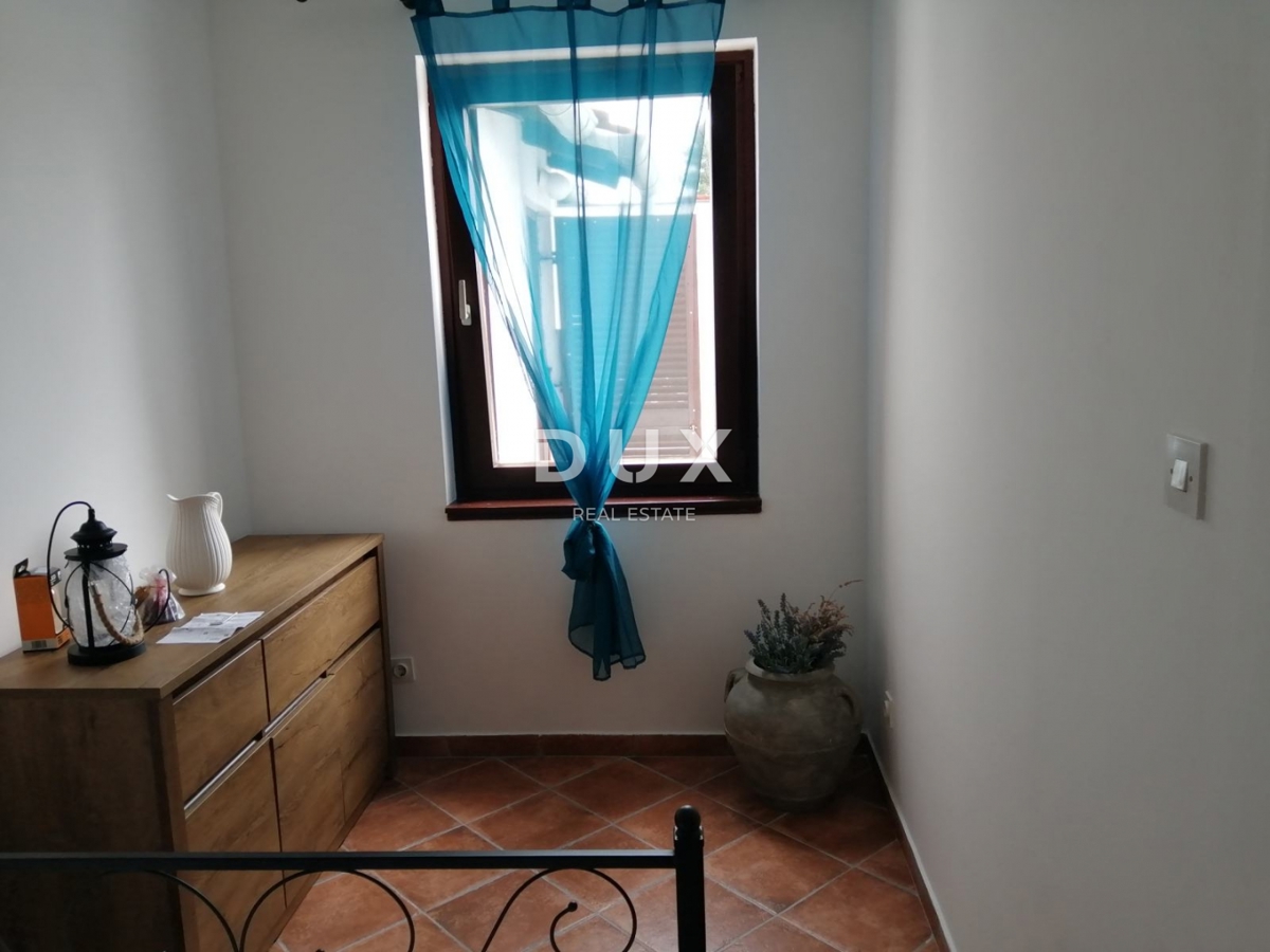 ISTRA, BARBARIGA – Stanovanje naprodaj s teraso