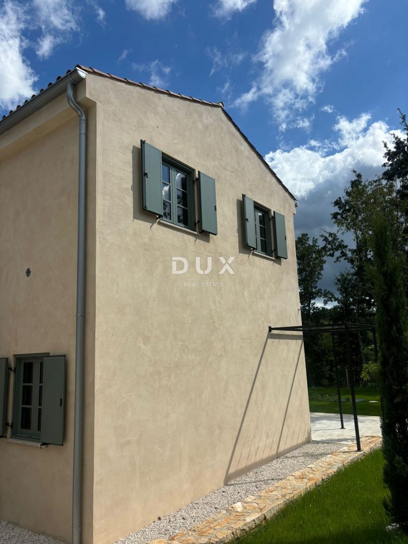 ISTRA, PAZIN - Prodaja mediteranske vile s pogledom na naravo + gradbeno zemljišče