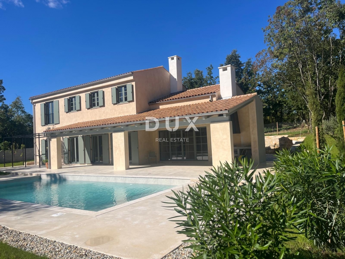 ISTRA, PAZIN - Prodaja mediteranske vile s pogledom na naravo + gradbeno zemljišče