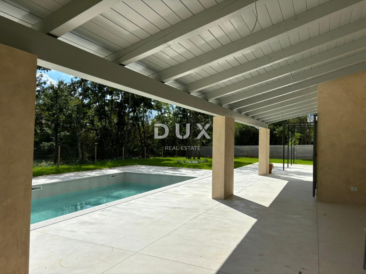 ISTRA, PAZIN - Prodaja mediteranske vile s pogledom na naravo + gradbeno zemljišče