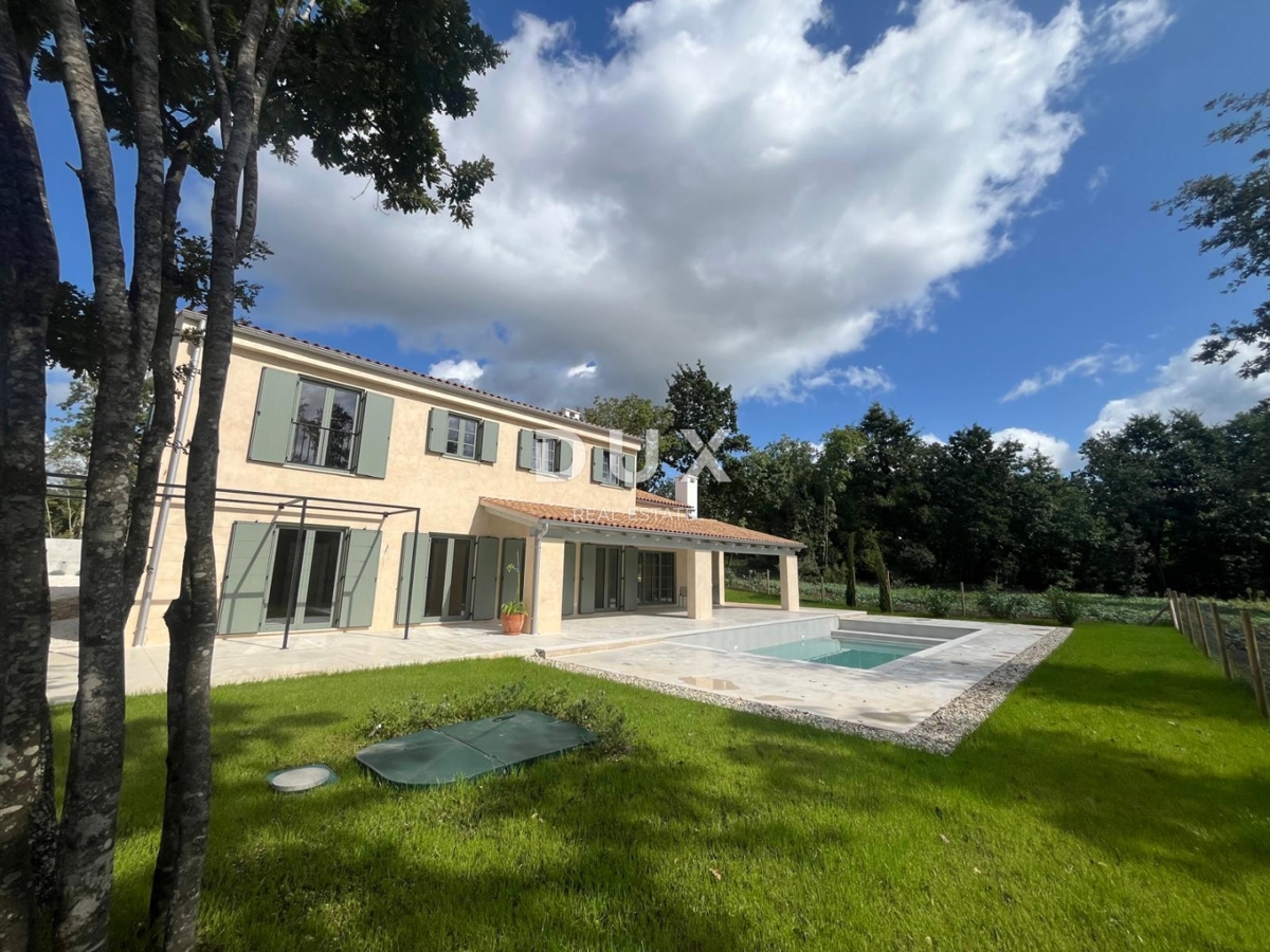 ISTRA, PAZIN - Prodaja mediteranske vile s pogledom na naravo + gradbeno zemljišče