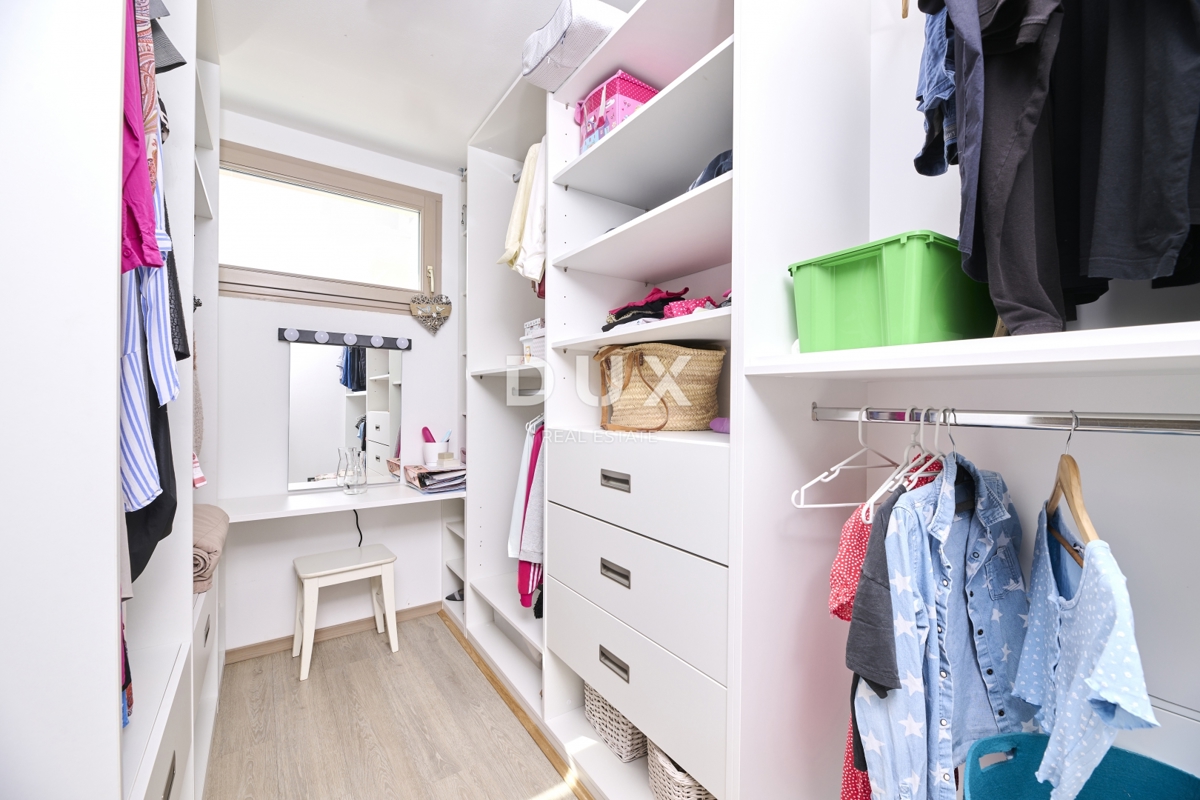 ISTRA, UMAG – Luksuzna vila, bazen, pogled na morje