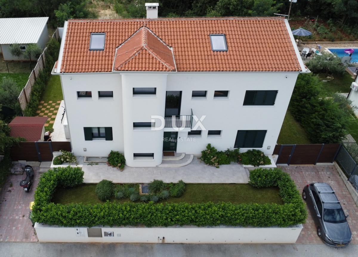 ISTRA, UMAG – Luksuzna vila, bazen, pogled na morje