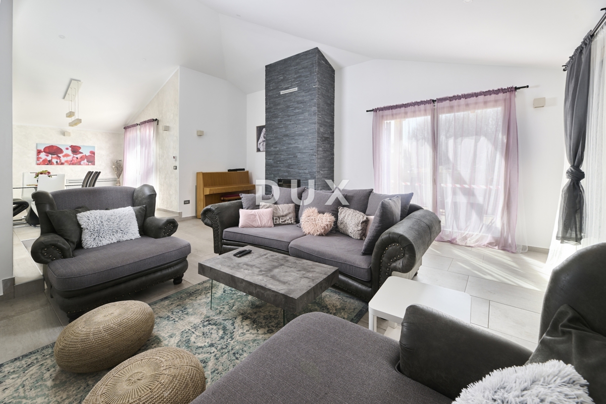 ISTRA, UMAG – Luksuzna vila, bazen, pogled na morje