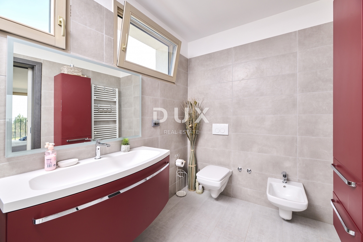 ISTRA, UMAG – Luksuzna vila, bazen, pogled na morje