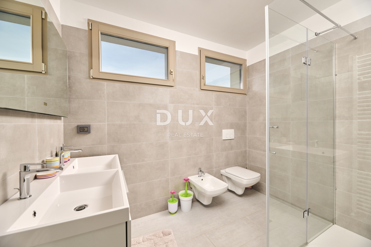 ISTRA, UMAG – Luksuzna vila, bazen, pogled na morje