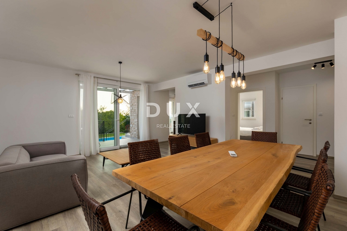 ISTRA, RABAC - Mediteranska hiša z bazenom in pogledom na morje