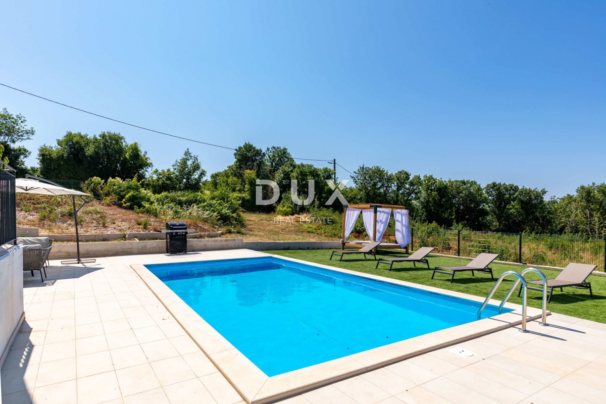 ISTRA, RABAC - Mediteranska hiša z bazenom in pogledom na morje