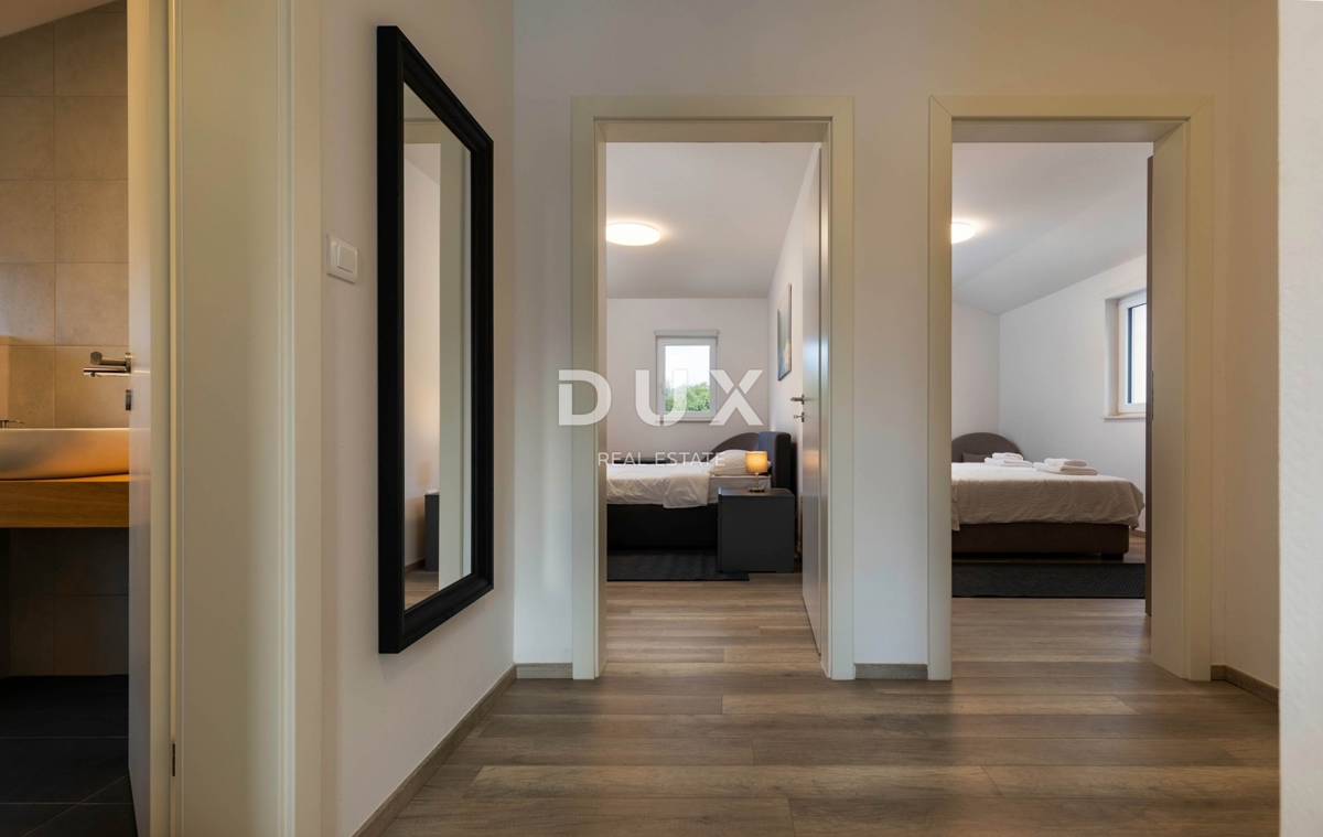 ISTRA, RABAC - Mediteranska hiša z bazenom in pogledom na morje