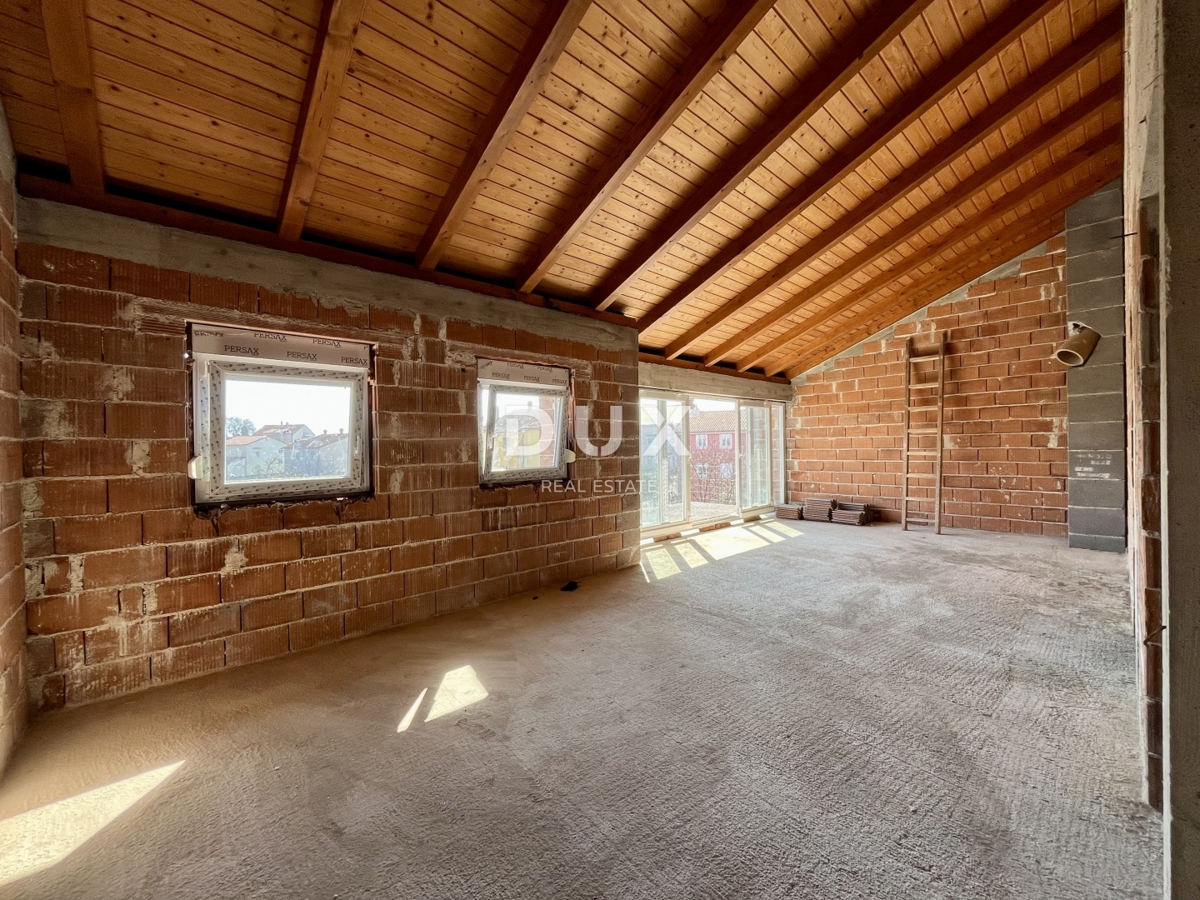 RIJEKA, SRDOČI - Novogradnja s 3 spalnicami + kopalnico z balkonom in galerijo