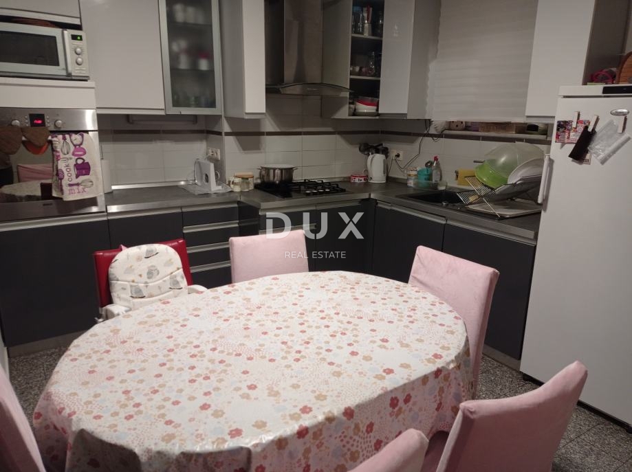 RIJEKA, KRNJEVO - Stanovanje 68,05m2, 3 spalnice + dnevna soba, pogled na morje, priložnost