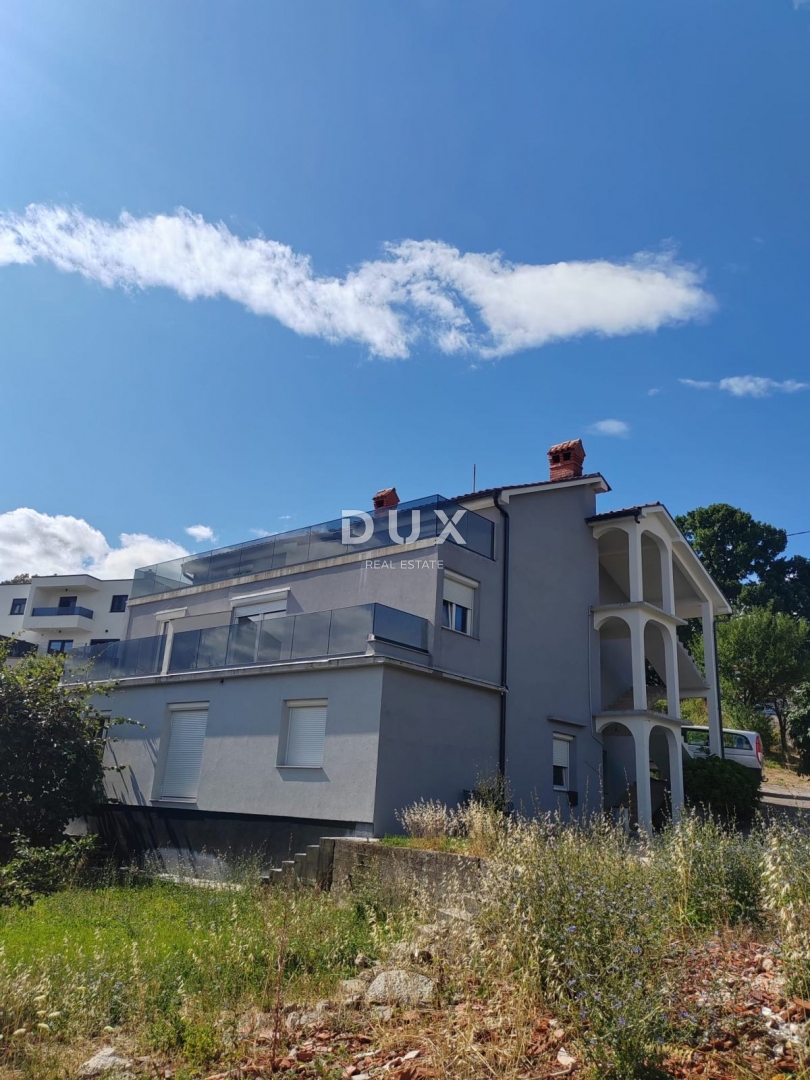 KASTAV, ĆIKOVIĆI - 2 spalnici + dnevna soba s teraso v na novo obnovljeni hiši